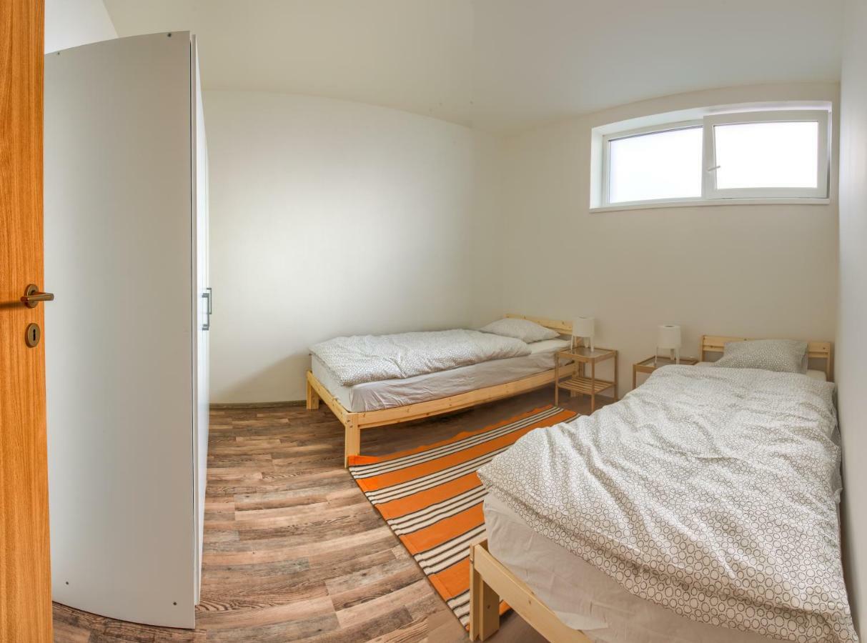 2 Bedroom Apartment, Brnenska Prehrada 2Km Brno Zewnętrze zdjęcie